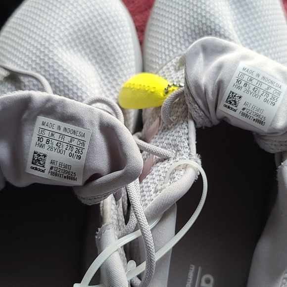 Brand new Adidas Womens size 10 light gray - Picture 7 of 7